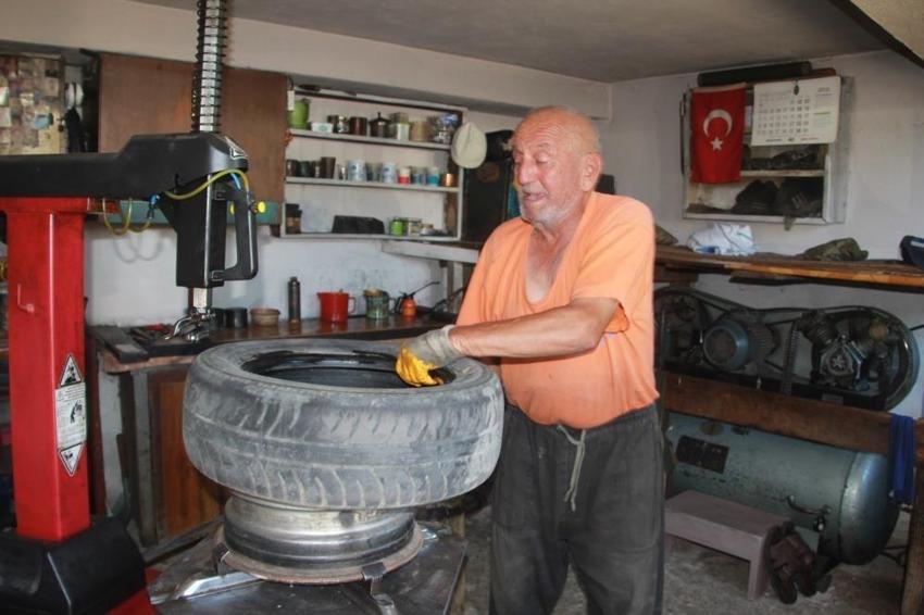 Ordu'da 74 yaşında hala durmuyor: 55 yıllık tecrübesini aktarmak istiyor