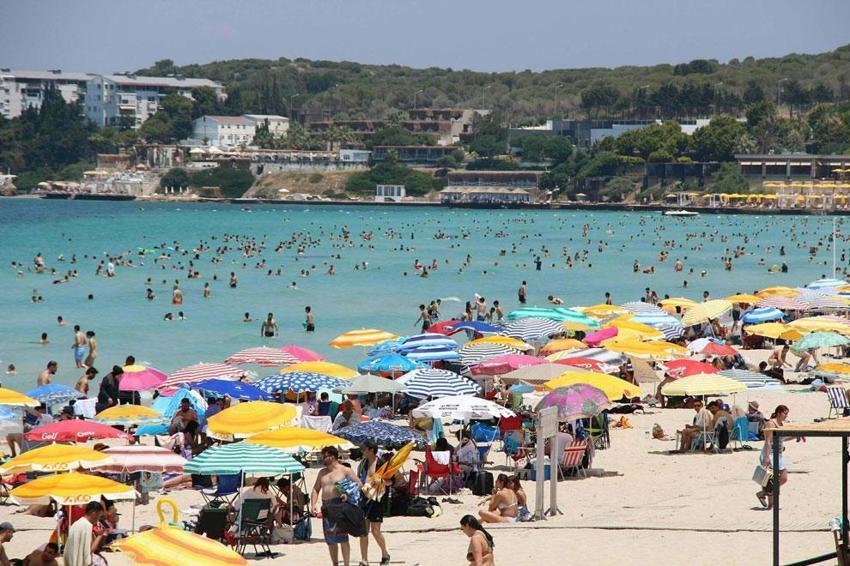 Türkiye'nin en çok tercih edilen turizm merkezi yüzde 100 doluluğa ulaştı! Hafta sonu nüfus yarım milyona ulaşıyor