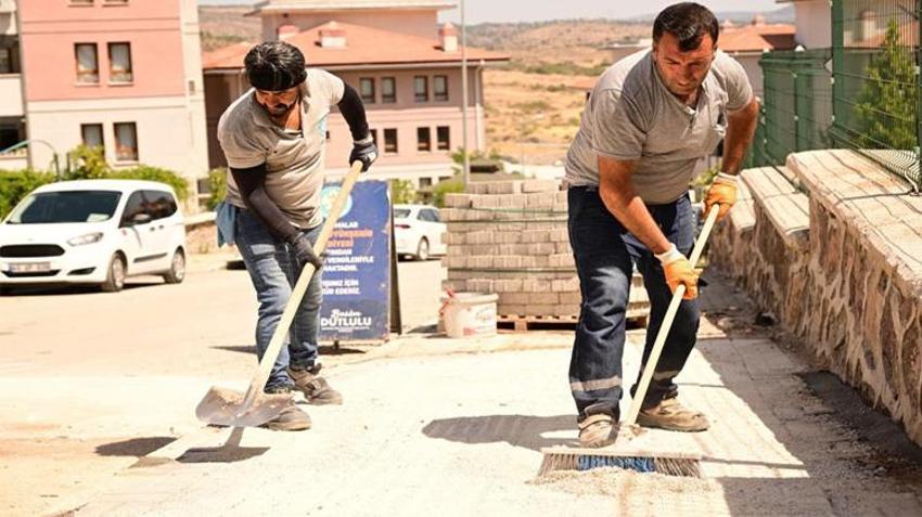Manisa'da beklenen çalışma başladı! Bozulan yollar için düğmeye basıldı