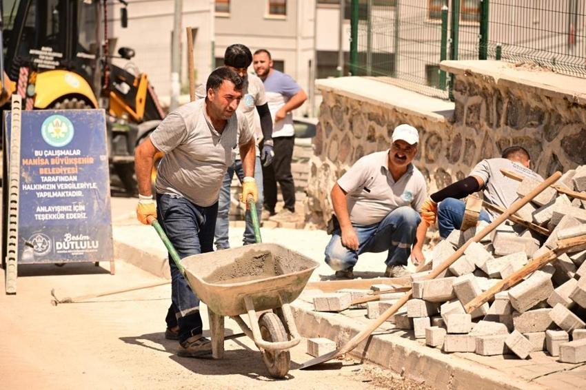 Manisa'da beklenen çalışma başladı! Bozulan yollar için düğmeye basıldı