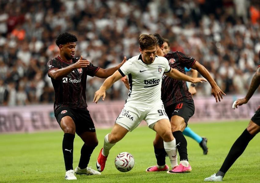 Midtjylland - Beşiktaş maçı hangi kanalda? Beşiktaş maçı CANLI YAYIN hangi kanalda? Midtjylland - Beşiktaş maçı nereden izlenir? Midtjylland - Beşiktaş maçı ilk 11'leri belli oldu mu? Midtjylland - Beşiktaş maçı saat kaçta? Midtjylland - Beşiktaş maçı şifresiz mi?