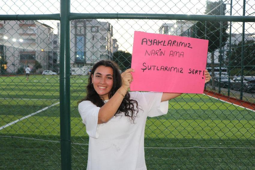 Samsun'da kadınlar halı sahada, erkekler evde çocuklarla