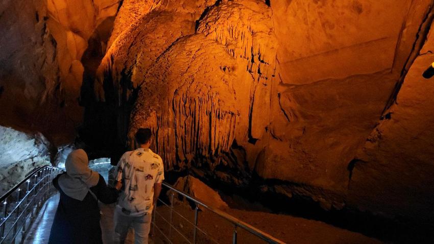 350 milyon yaşında ve Türkiye’nin en uzun 10’uncu mağarası olan Gökgöl Mağarası’na ziyaretçi akını
