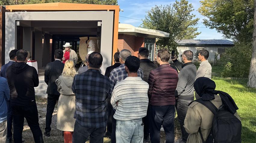 Avrupa ve Güney Kore'den Kayseri'nin köyüne geldiler! 78 yıldır sürüyor, dünyada daha büyüğü yok
