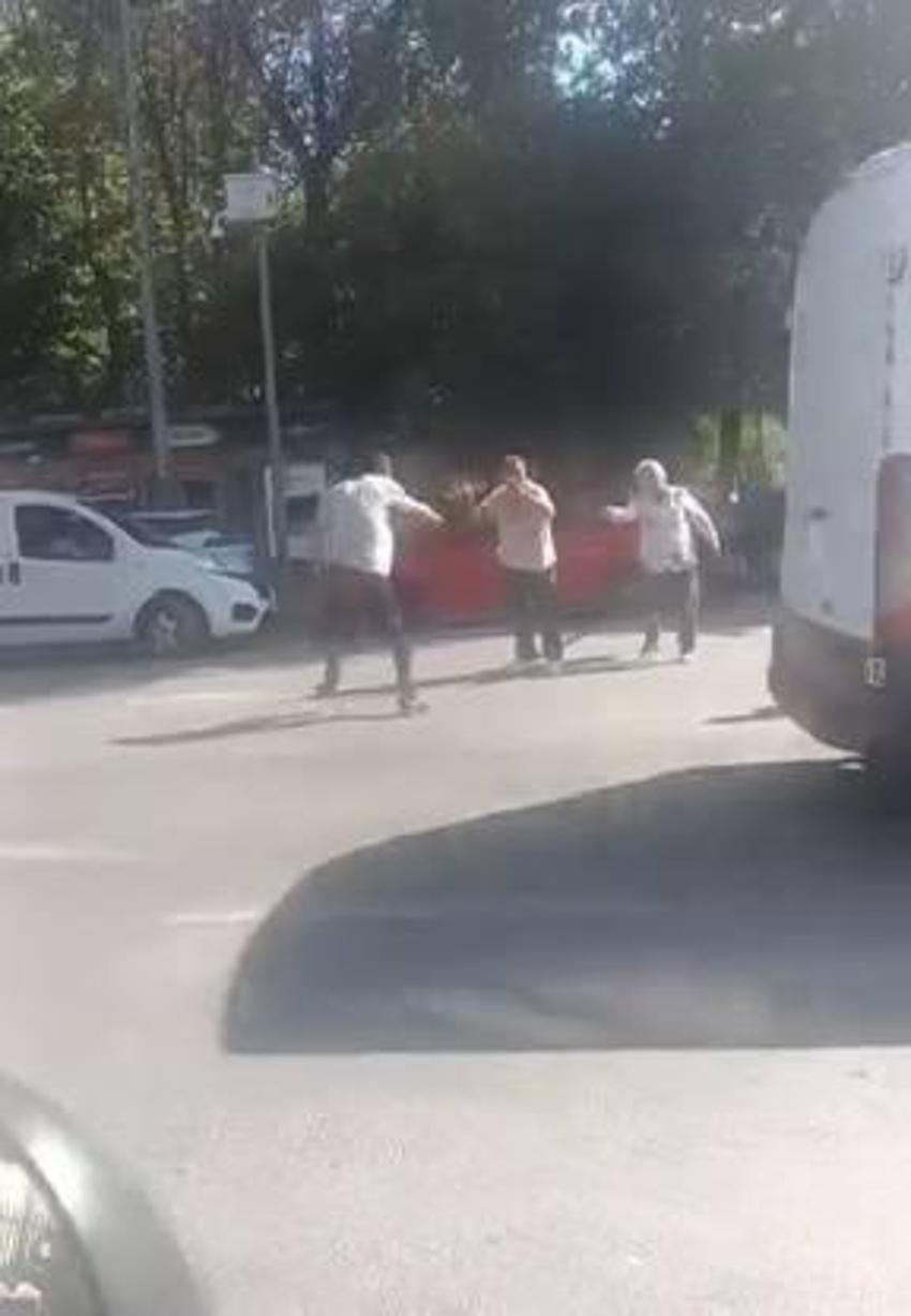 Bayrampaşa’da kavgayı ayırmak isteyen esnaf silahla vurularak hayatını kaybetti