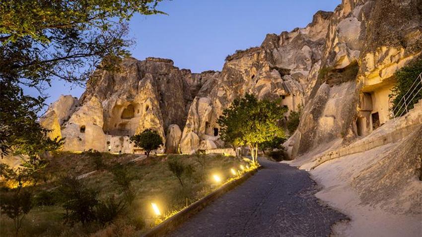 Kapadokya'nın Kalbi Göreme Açık Hava Müzesi ziyaretçilerini bin beş yüz yıllık tarihle buluşturuyor