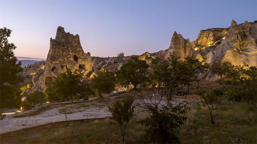 Kapadokya'nın Kalbi Göreme Açık Hava Müzesi ziyaretçilerini bin beş yüz yıllık tarihle buluşturuyor