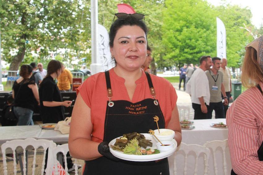 Ordu'nun en lezzetli festivalinde zeytinyağlı fındık yaprağı sarması dikkat çekti