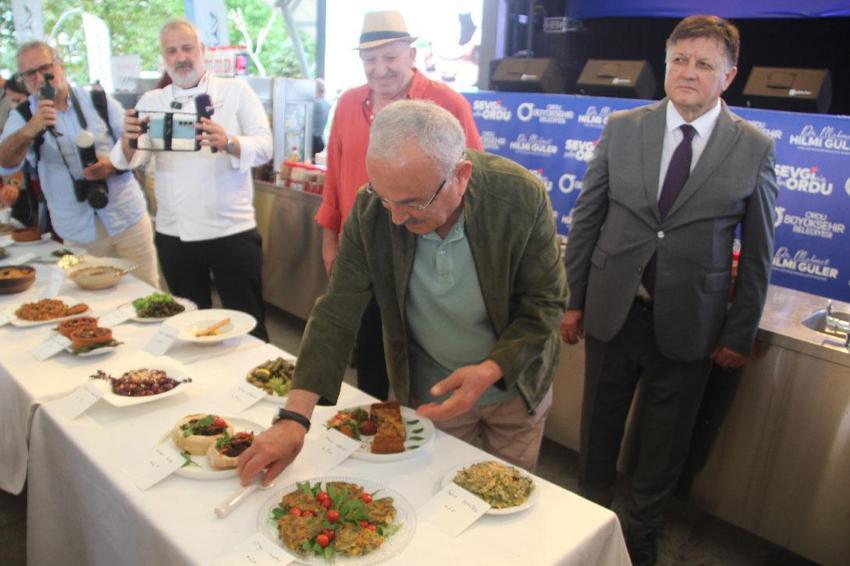 Ordu'nun en lezzetli festivalinde zeytinyağlı fındık yaprağı sarması dikkat çekti