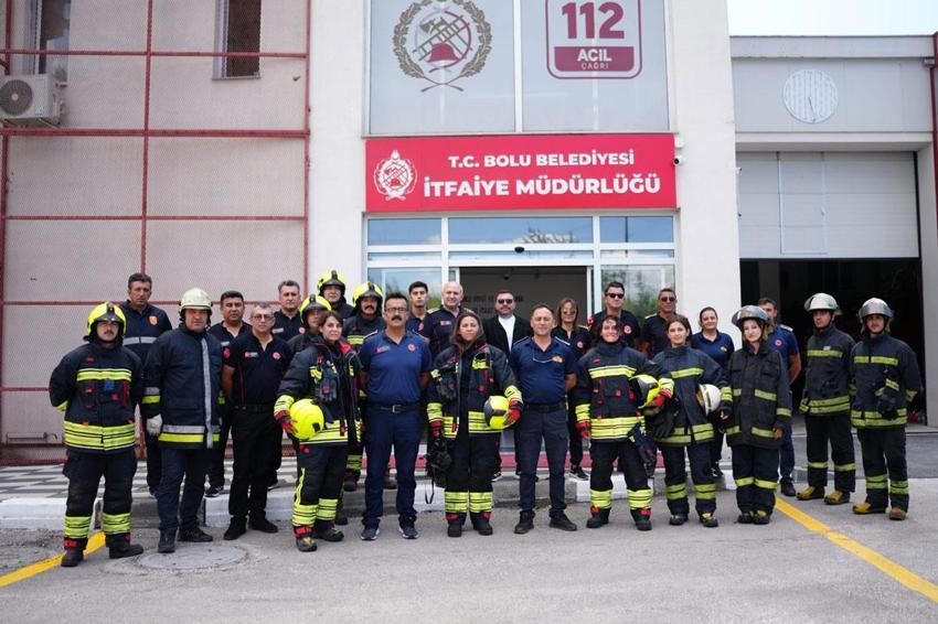 Bolu’nun ilk kadın itfaiyecileri 464 saatlik eğitimden sonra göreve başladı