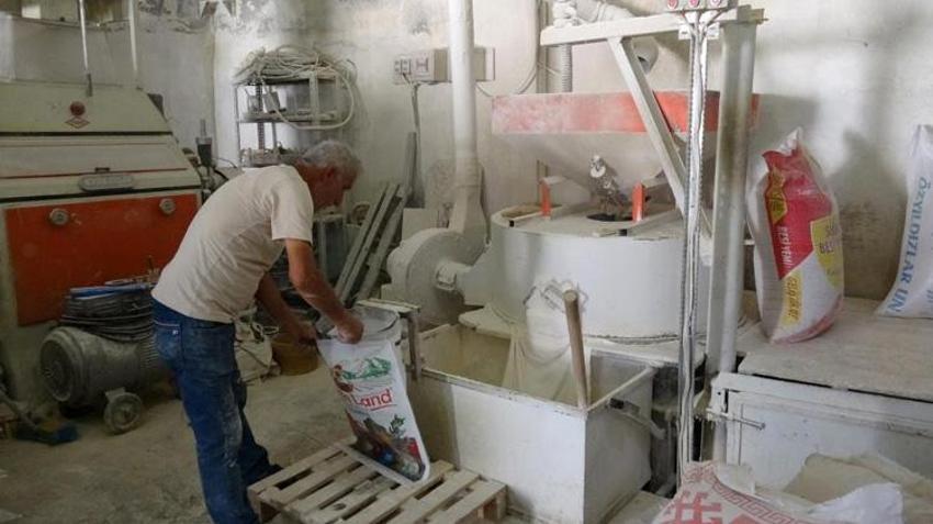 Su gücüyle başladı, elektrikle devam ediyor! İlçede tek, kapısında kuyruk oluşuyor