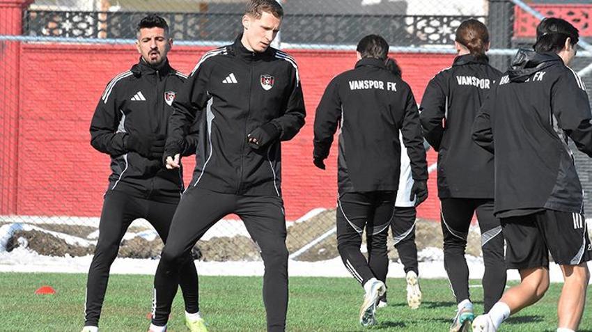 Vanspor'da Ivan Cedric depremi! Süper Lig'e gidiyor, anlaşma sağlandı