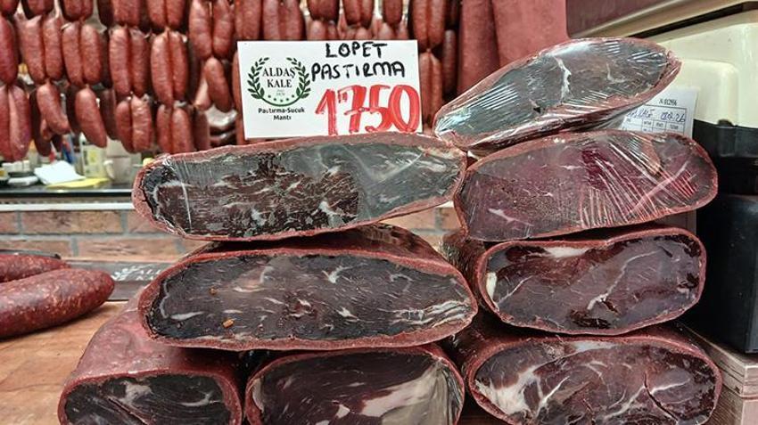 Kayseri'nin tescilli lezzetine gurbetçi dopingi: Dönüş yolculuğu öncesi kuyruğa girdiler!