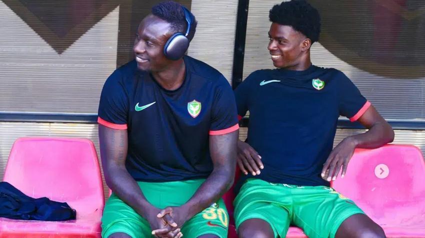 Amedspor'un gizli transferini Mbaye Diagne ortaya çıkardı! Nahit Eren genç yıldıza formayı giydirdi