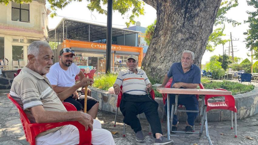 260 yıllık mahallenin simgesi yaz sıcağında doğal klima oluyor