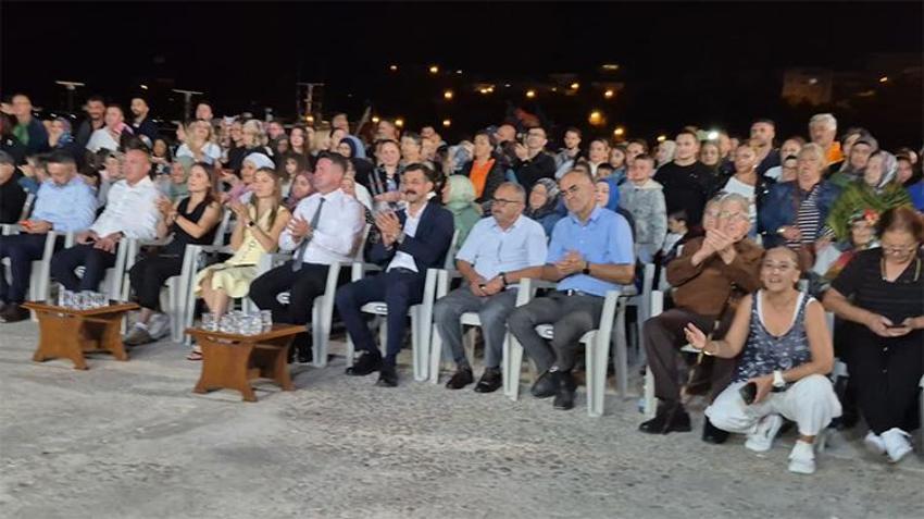 Bartın'da eğlence yarıda kaldı: Başkan sahneye çıktı, şehir karanlığa gömüldü