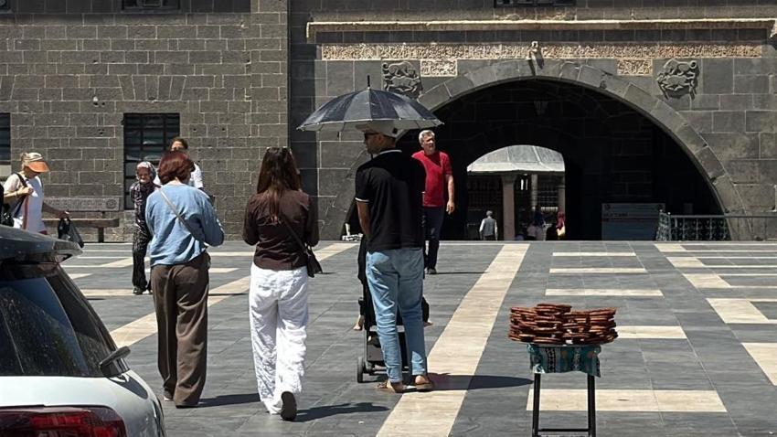 Diyarbakır kavruluyor! Termometreler 45 dereceyi gördü
