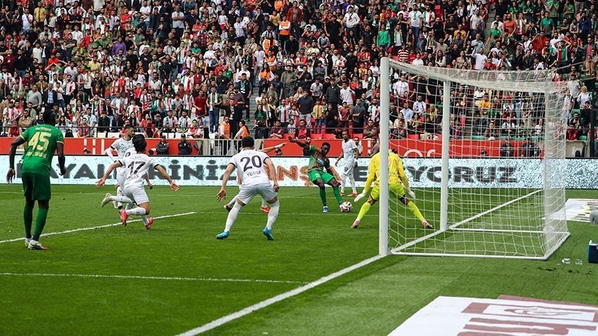 Amedspor’da ayrılık! Daniel Moreno, Florent Hasani derken 2 yıldız birden 1. Lig takımıyla anlaştı