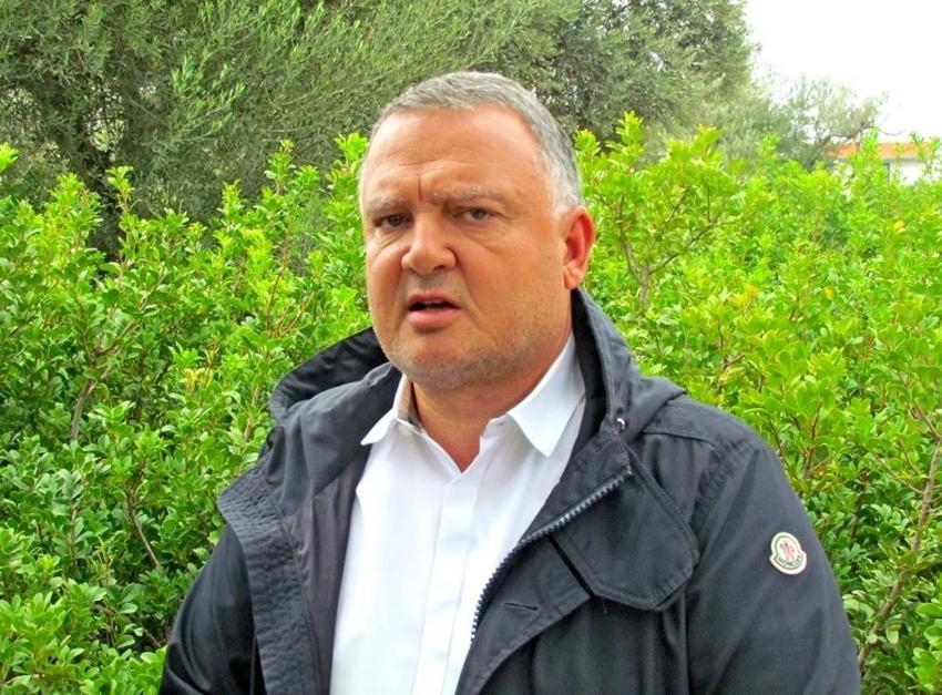 Dünyada sadece iki yerde yetişiyor! Bir damlası bile çok değerli: Çeşme'de hasat başladı