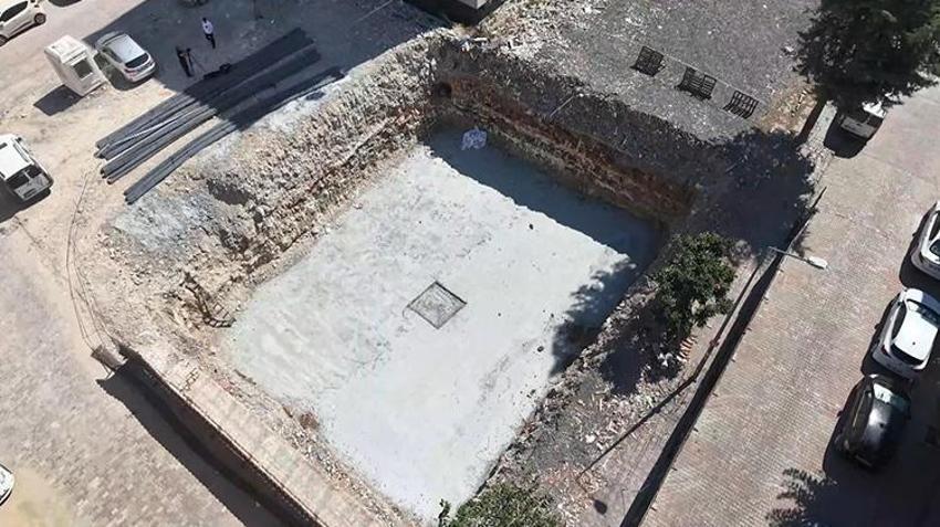 Bahçelievler'in altından tarih fışkırdı! Kentsel dönüşüm kazısında işçiler buldu