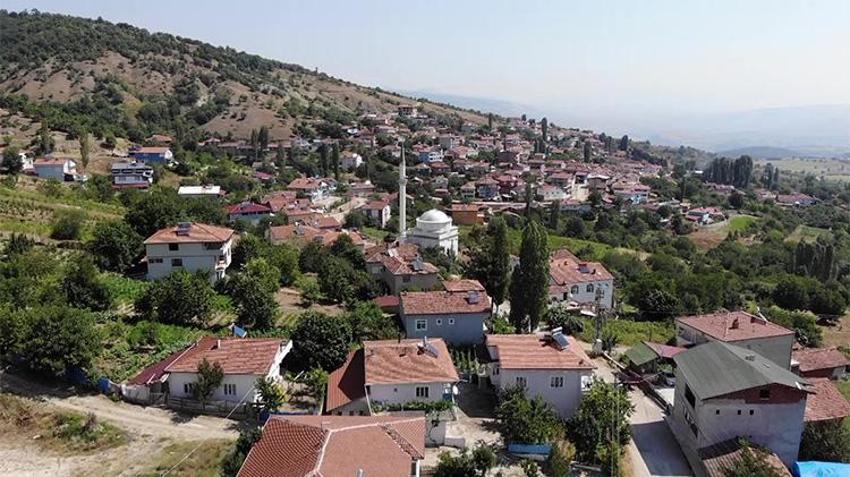Amasya'da vatandaşlar 20 yıldır bekliyor! 'Kazma vurulduğu an köye geri dönüşler başlayacak'
