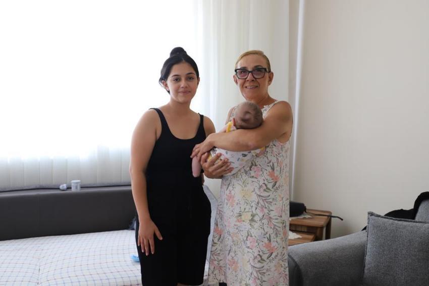 Nazilli Belediyesi aileleri yalnız bırakmıyor: 'Hoş Geldin Bebek' ekipleri kapı kapı geziyor!