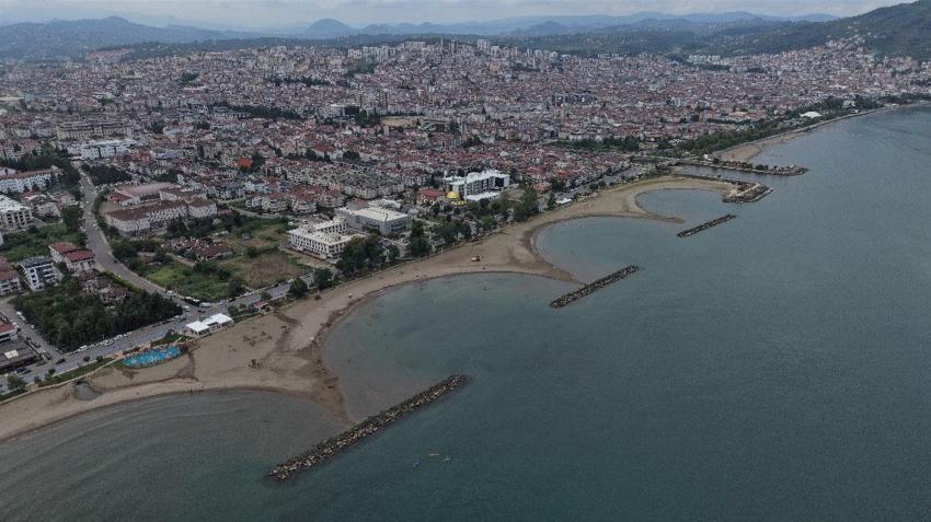 Tatilcilerin yeni rotası berrak denizi ve geniş kumsalıyla Ordu plajları