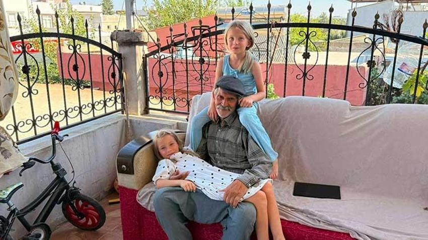 34 yıl sonra tüp bebek tedavisiyle evlat sahibi olan aile Anıtkabir'i ziyaret etti!