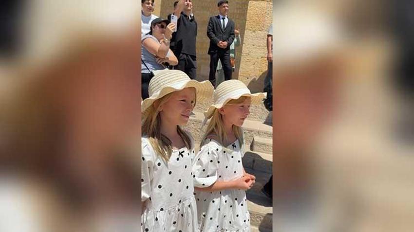 34 yıl sonra tüp bebek tedavisiyle evlat sahibi olan aile Anıtkabir'i ziyaret etti!