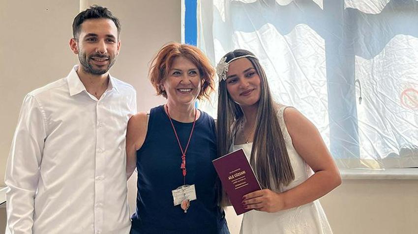Manisa'da ilginç nikah töreni: Tedavi gördüğü hastanede evlendi! Doktoru nikah şahidi oldu