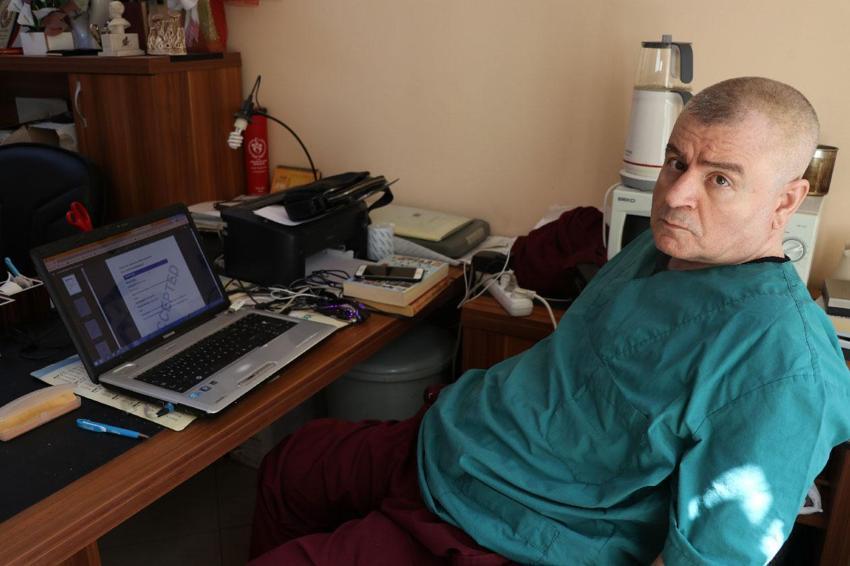 Geçirdiği trafik kazası sonrası tekerlekli sandalyeye mahkum oldu, başarısı dünya tıp literatürüne girdi