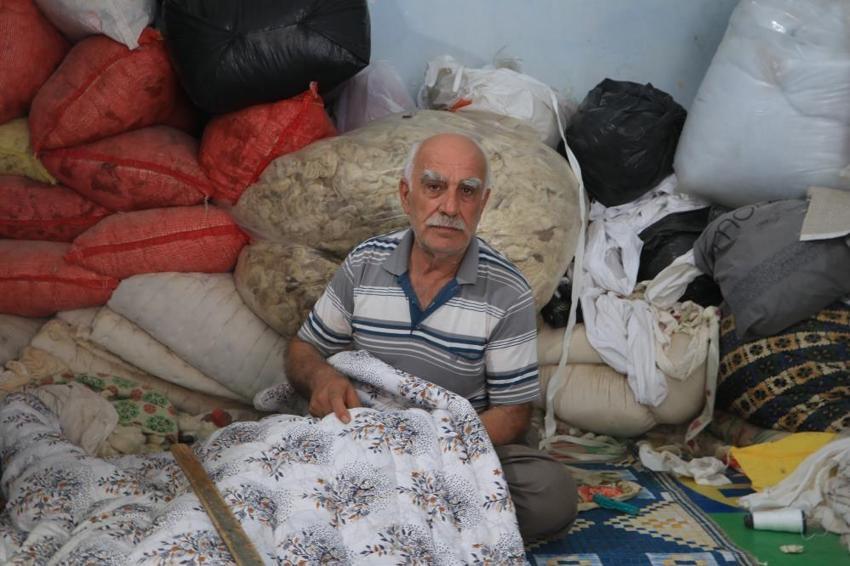 Adana'da bir dönemin popüler mesleği bitme noktasında: Talep düştü, 52 yıllık zanaat sona eriyor