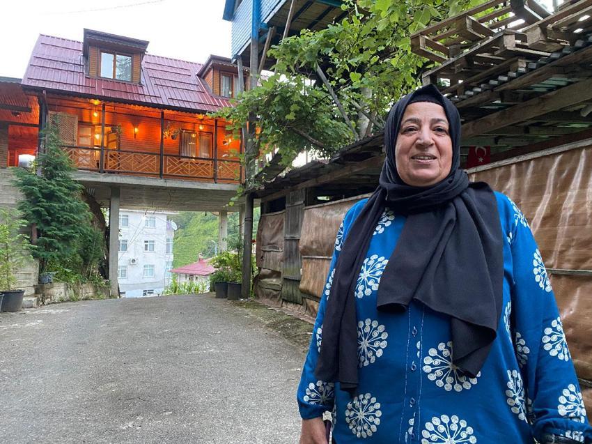Rize'de konut yapacak düz arazi bulamayınca yol üstüne villa yaptı