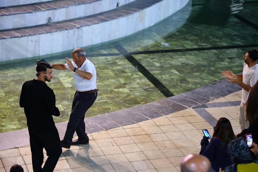 Ustasının 'Sanatımı sürdürmezsen hakkımı helal etmem' vasiyetini 54 yıldır oynayarak yaşatıyor