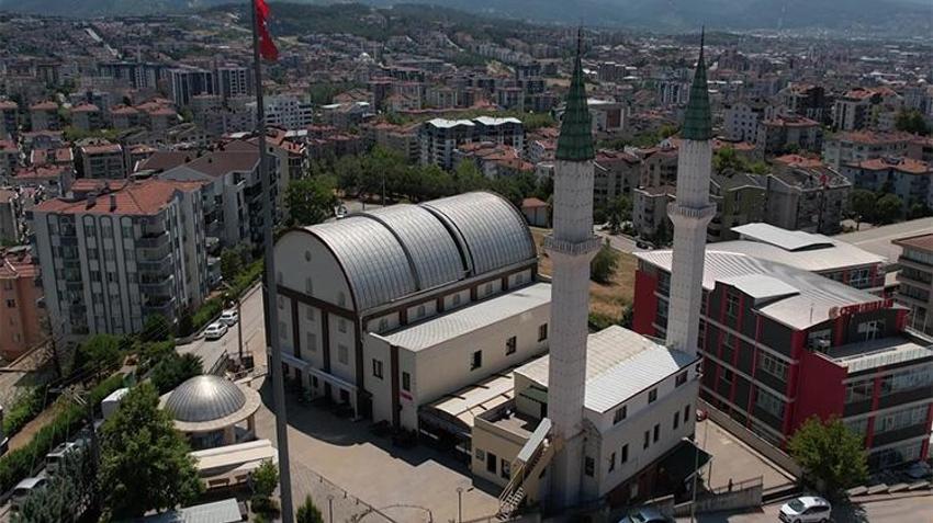 Türkiye’de sadece iki tane var: Biri Bursa’da! Bildiğiniz tüm camileri unutun, uzaktan kumanda ile açılıyor