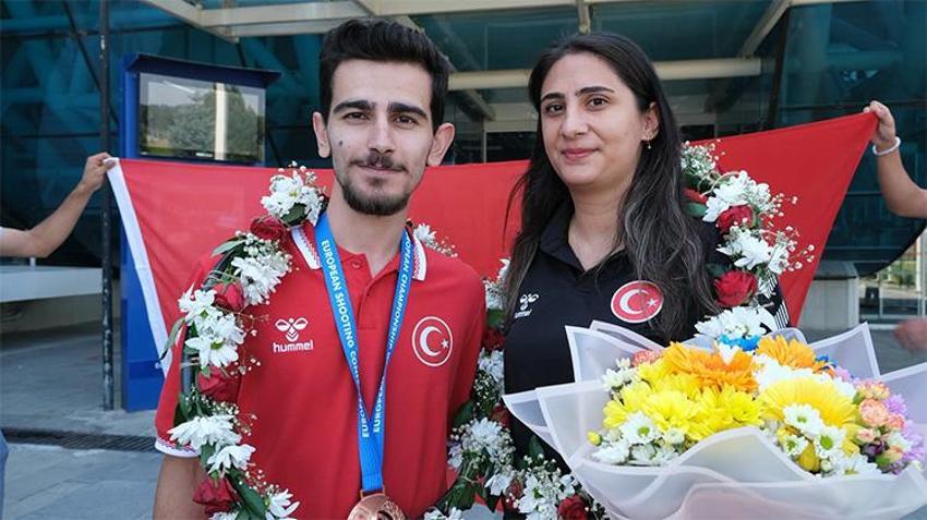 Erzincan’da gurur tablosu: Avrupa üçüncüsü galip Berat Afal coşkuyla karşılandı