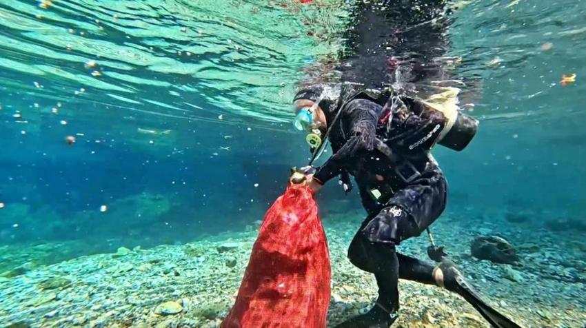 Antalya'da dalgıçlar karşılaştı: Gözlerine inanamayıp kayda aldılar