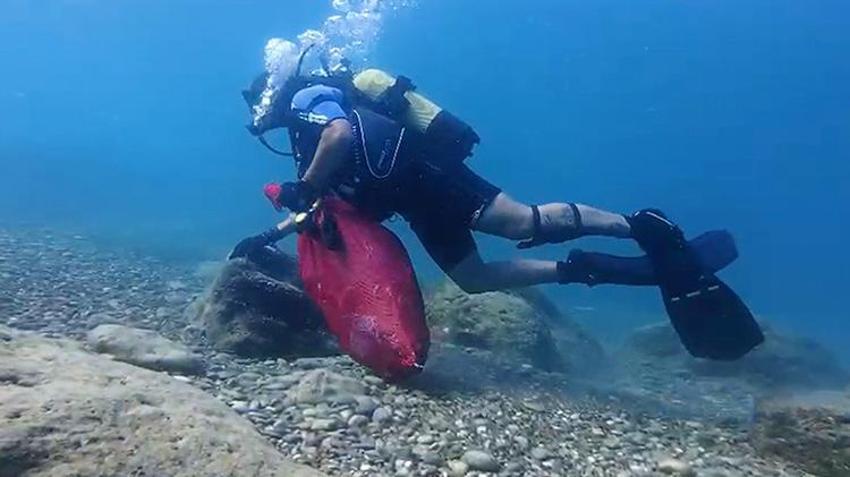 Antalya'da dalgıçlar gözlemledi: 'Hıdırellez dileklerini yiyerek ölüyorlar'