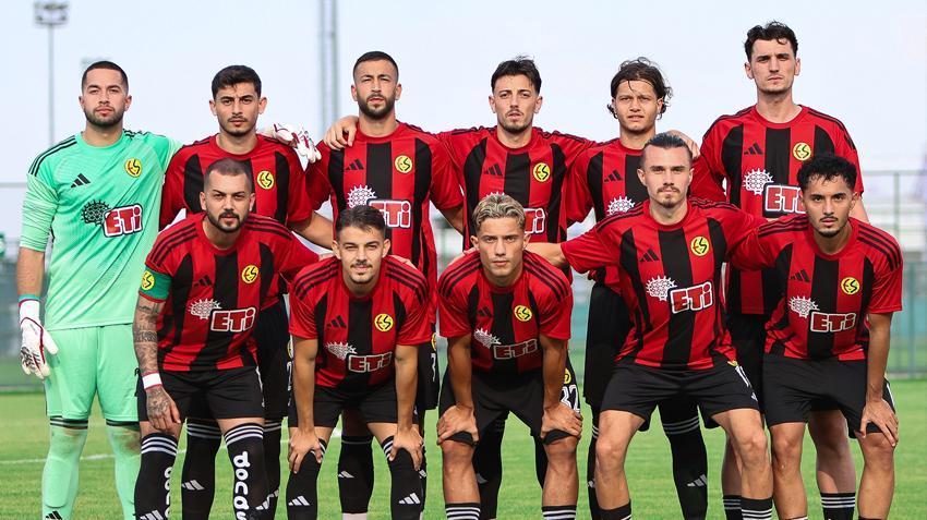Eskişehirspor’da Hakan Şapcı kestirip attı: 4-5 hafta bekleyin demeyeceğiz