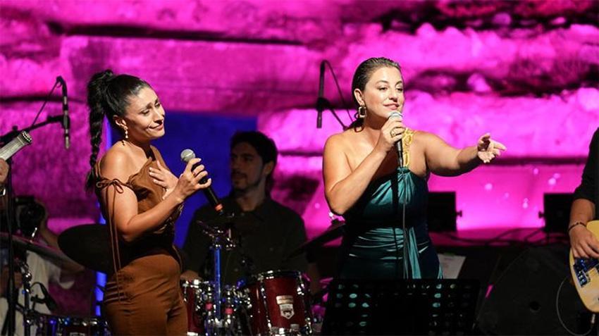 1800 yıllık tarihi mekânda unutulmaz gece: İznik Roma Tiyatrosu’nda müzik ziyafeti!