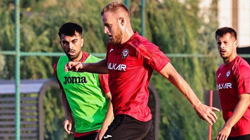 Çorum FK'dan transfer çılgınlığı! Galatasaray maçı öncesi milli golcü resmen imzayı attı