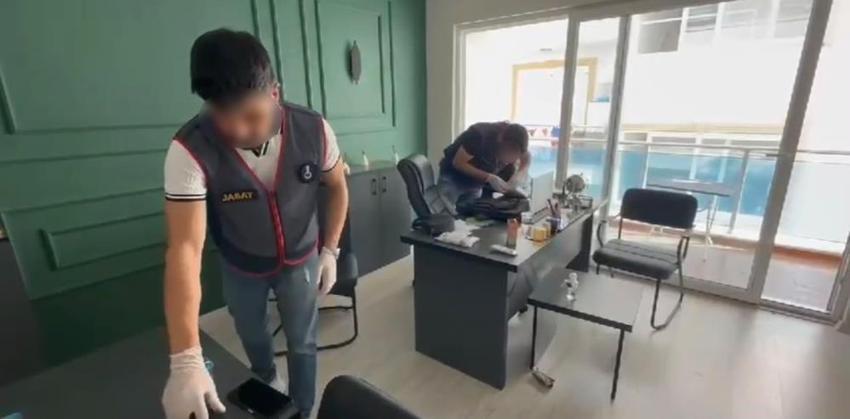 Vize çetesine dev operasyon: Bot yazılımlarla randevuları kilitleyen şebekeye darbe!