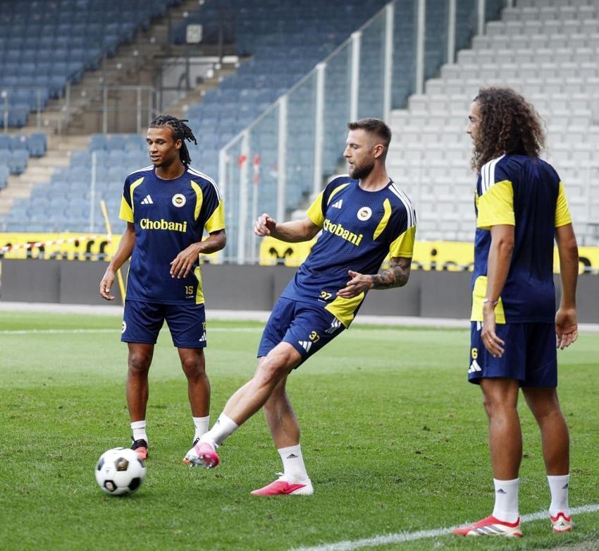 STURM GRAZ - FENERBAHÇE maçı hangi kanalda, saat kaçta? Sturm Graz - Fenerbahçe maç kadrosu ve muhtemel 11'ler: Fenerbahçe'nin maçı nerede izlenir, şifresiz mi yayınlanacak?