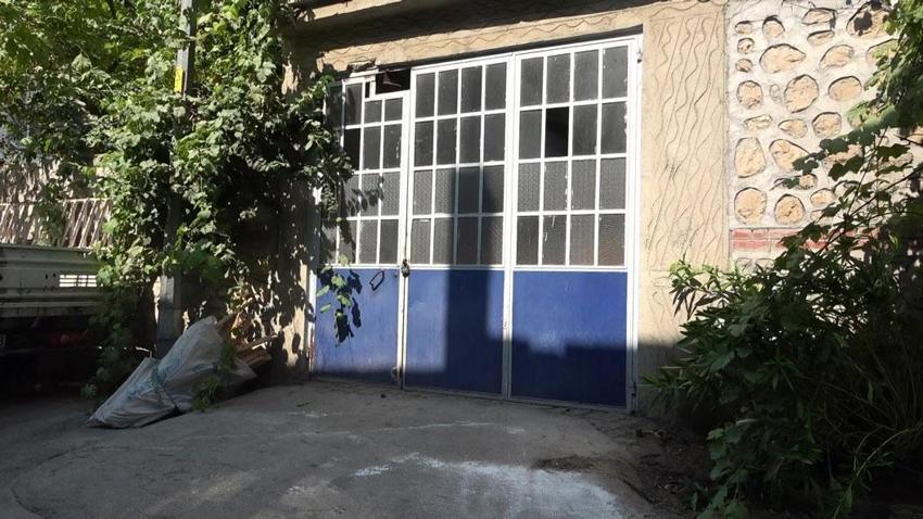 Apartmandan dehşet çıktı, mahalleli ayağa kalktı