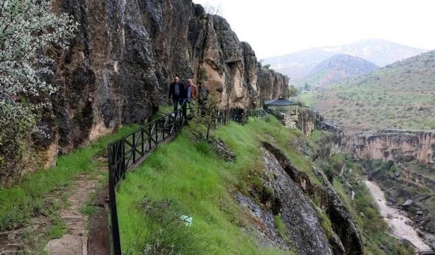 Malatya'nın doğal stüdyosu: Girmana Kanyonu büyülüyor!