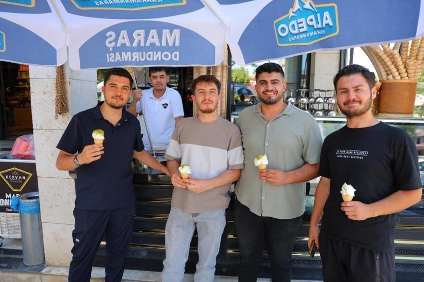 Sıcaklar bastırdı, üretim hızlandı! Kahramanmaraş'ın coğrafi işaretli lezzeti 30’dan fazla ülkeye gönderiliyor