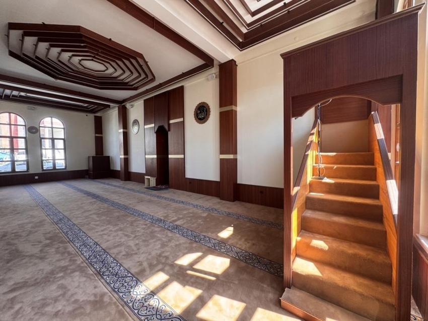 Butik mimarisiyle görenleri hayran bırakıyor: Hayrat Camii 14 Ağustos'ta yeniden kapılarını açıyor!
