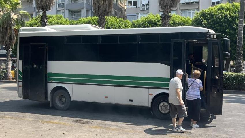 Adana'nın yaz çilesi bitmiyor: Her yolcu aynı dertten şikayet ediyor