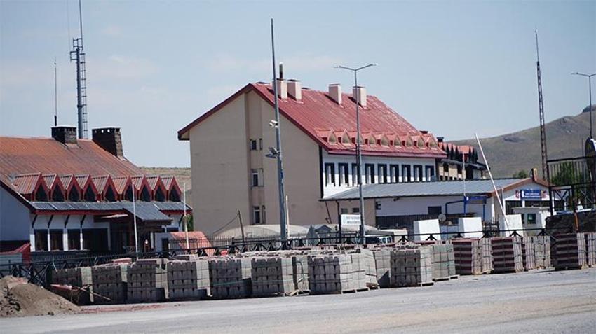 Kayak tutkunlarına müjde! Kış turizminin amiral gemisi baştan aşağı yenileniyor