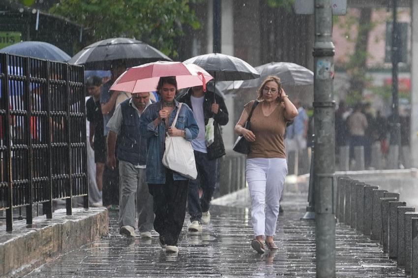 Meteoroloji ve hava tahmin uzmanı tarih vererek uyardı: Hafta sonu ülkemizin büyük bir bölümü sağanak yağışların etkisi altında olacak